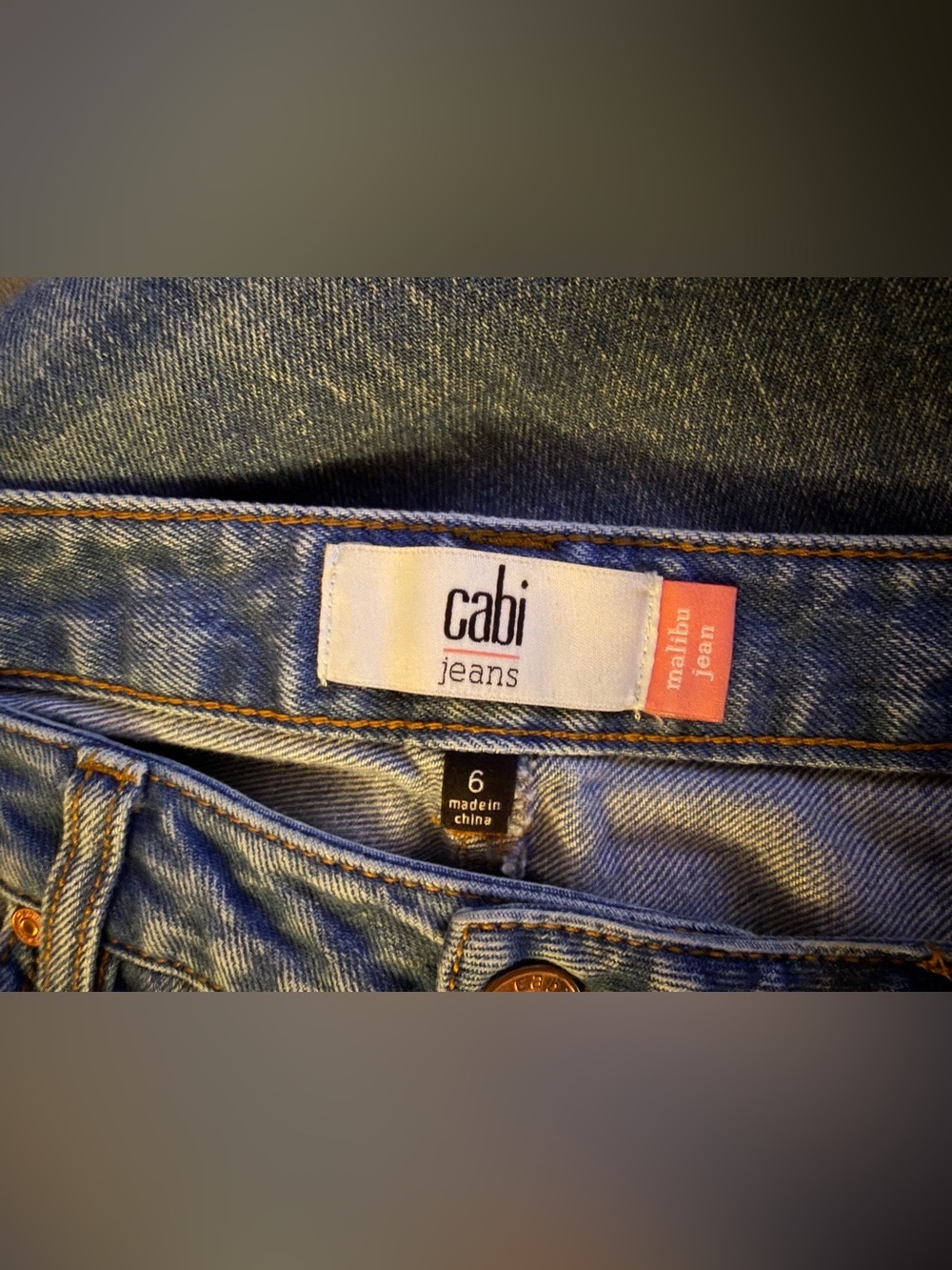 Cabi Malibu Distressed Straight Leg Jeans - 100% Cotton - Size 6 - Picture 4 of 5